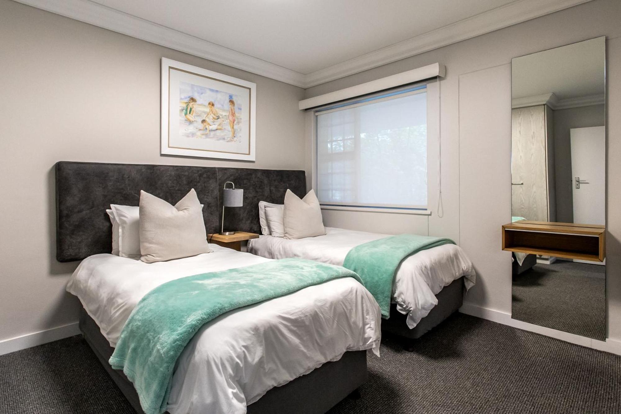 Bayview 104 Apartment Hermanus Bagian luar foto